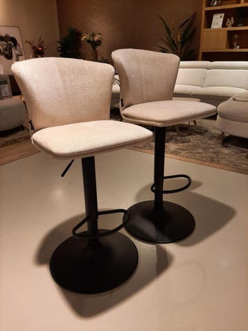 Sepp barkrukken beige (set van 2) **SHOWROOMMODEL**, Huis en Inrichting, Stoelen, Nieuw, Stof