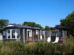 Prachtig luxe ruim en modern chalet te koop, Internet, 2 slaapkamers, Aan zee, Recreatiepark