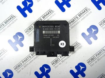 Deur module A 208 820 1526 LV o.a: E-klasse w210, Auto-onderdelen, Ophalen of Verzenden, Gebruikt, Mercedes-Benz