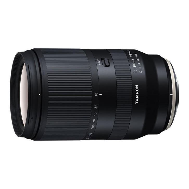 Tamron 18-300mm f/3.5-6.3 Di III-A VC VXD Fujifilm X-mount, Audio, Tv en Foto, Fotografie | Lenzen en Objectieven, Standaardlens