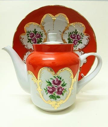 Theepot (2) - Bord - porselein met de hand geschilderd -