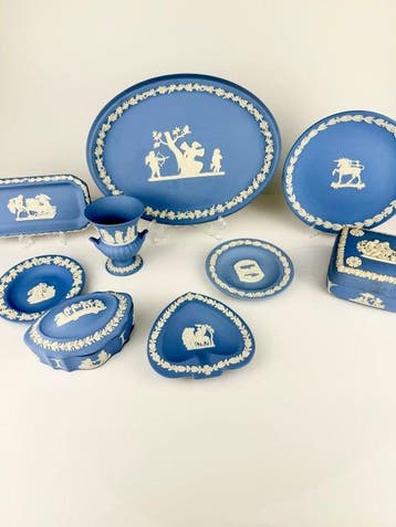 Decoratief ornament (9) - Wedgwood - Verenigd Koninkrijk -
