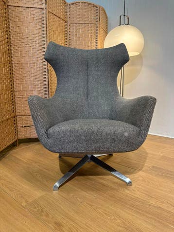 NIEUWSTAAT Design on Stock Nosto Fauteuil NP €3.250 GARANTIE, Design Fauteuil Stoel Design on Stock, 75 tot 100 cm, Ophalen of Verzenden