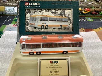 Corgi 1:50 - Modelauto - Bedford VAL Coach SELNEC Express, Nieuw