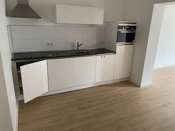 Te huur: Appartement Raadhuisstraat in Roosendaal, Noord-Brabant, Roosendaal