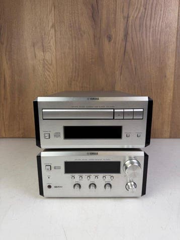Yamaha - RX-E400 Receiver + CDX-E400 Disc Player Stereoset, Nieuw