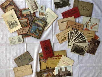 Collectie van memorabilia - Reisherinneringen uit het oude