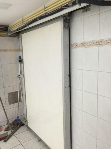 Koelcel schuifdeur B126 x H197cm, met rails, Gebruikt