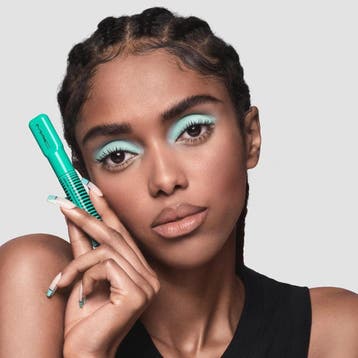 MAC Cosmetics Lash Dry Shampoo Mascara Refresher - 6,5ml, Ophalen of Verzenden, Nieuw, Ogen, Make-up