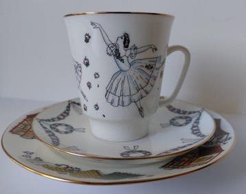Lomonosov Imperial Porcelain Factory - L.Tsvetkova - Beker