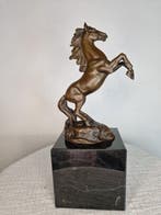 J.P. Depose - A. Barage - Beeld, Bronzen stijgend paard op