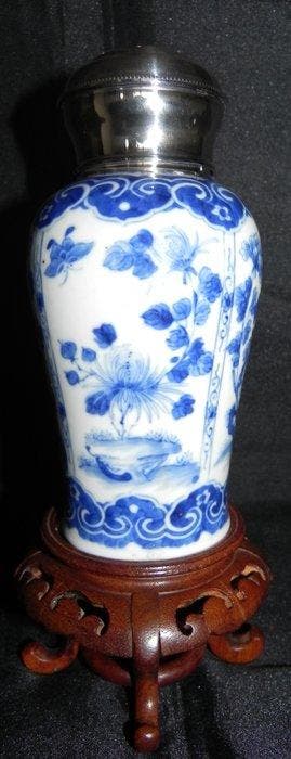 Pot (2) - Porselein, Zilver - Kangxi strooibus1662-1722