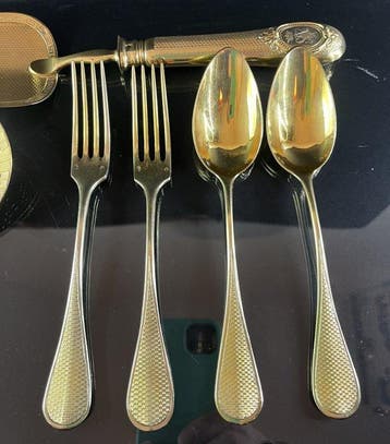 Ernest Compère - Eetservies (7) - Monogramma araldico inciso