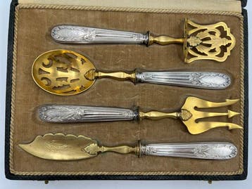 Bestekset (4) - Vierdelige dessertserveerset - Verzilverd -, Antiek en Kunst