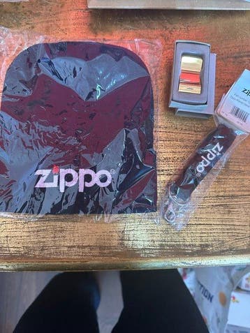 Zippo - Aansteker - IJzer (gegoten/gesmeed) - (3), Verzamelen, Nieuw