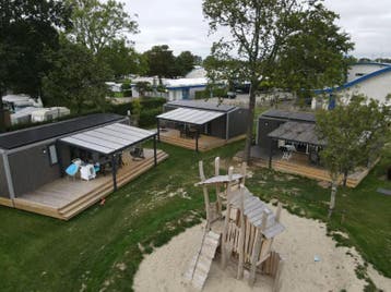 Verschillende partijen chalets te koop, Caravans en Kamperen, Tot en met 6