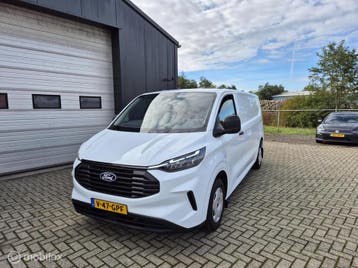 Zakelijke lease - Ford Transit Custom 320 2.0 TDCI L2H1, Gebruikt, Euro 6, Wit, Handgeschakeld