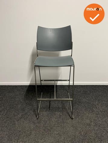 Barkruk - Casala Curvy - Grijs - zithoogte 77cm, Vergader- of Presentatieruimte, Ophalen of Verzenden, Gebruikt, Stoel