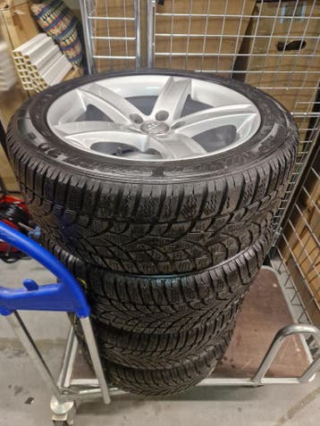 AUDI A5 set 4 winterbanden met lichtmetalen velgen en Dunlop, Ophalen, Gebruikt, Banden en Velgen, 17 inch