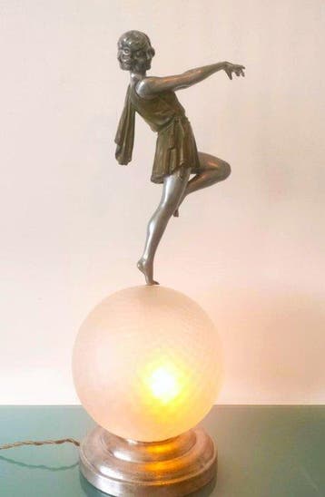 Carlier, Emile Joseph - Lamp - Gepatineerd brons,