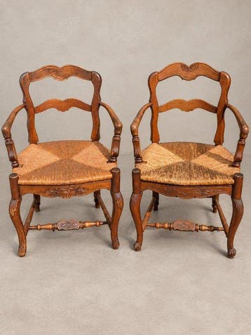 Stoel (2) - Walnoot - Louis XV provencaals
