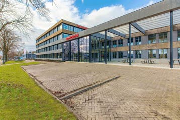 Kantoorruimte te huur Den Bosch Helftheuvelweg 11, Zakelijke goederen, Bedrijfs Onroerend goed, Huur, Kantoorruimte