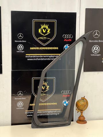 Mercedes Sprinter Driehoeks ruit rechts voor 2022 43R-00390, Gebruikt, Mercedes-Benz