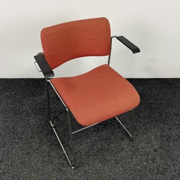 HOWE 40/4 Vergaderstoel | Koraalrood, Ophalen of Verzenden, Gebruikt