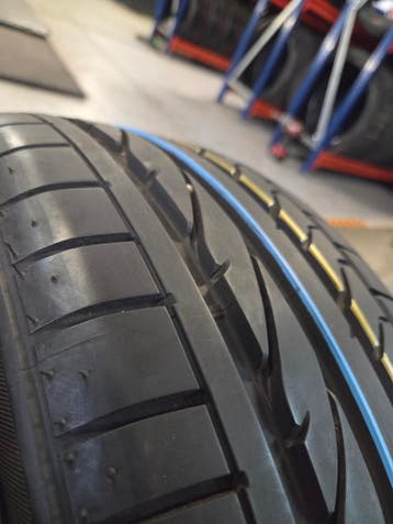 215/40/17 87V BRIDGESTONE ZOMERBANDEN 7,8MM PROFIEL 4X, Ophalen, 17 inch, Band(en), Personenwagen
