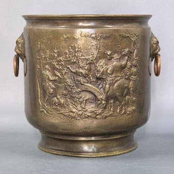 Emmer - Antieke messing plantenpot met leeuwenkoppen –