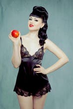 Kiss Me Deadly, Cherrie Teddy in Medium., Verzenden