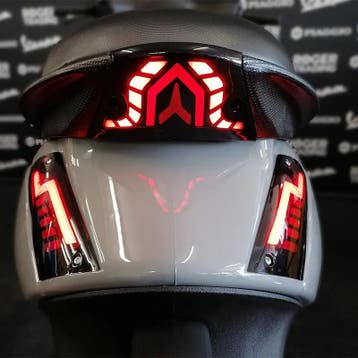 Alpha PYTHON - LED Tube Achterlicht - Piaggio ZIP 4T, Ophalen of Verzenden, Nieuw