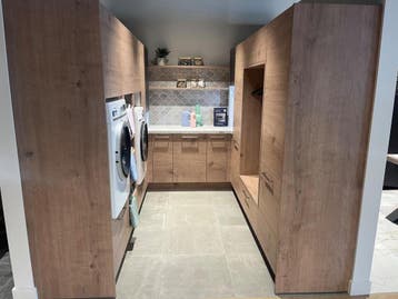 Online veiling: Inbouw kastenwand - wasruimte (Laundry Room), Gebruikt