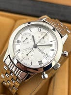 Universal Genève - Classic chronograph (triple subdial) -, Nieuw