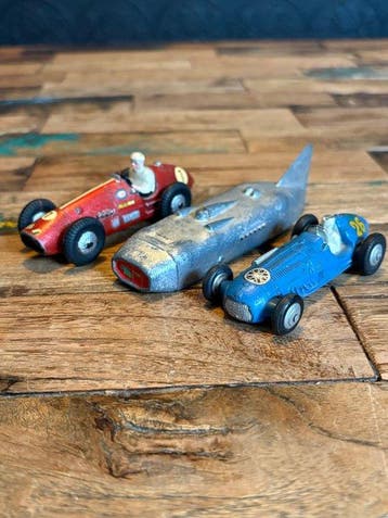 Dinky Toys 1:43 - Model raceauto (3) - Dinky Toys - 23H, Nieuw