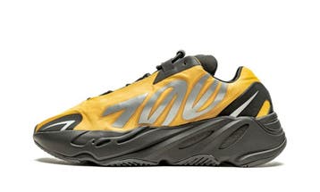 Yeezy Boost 700 MNVN Honey Flux, Nieuw
