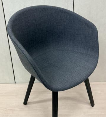 HAY About a Chair AAC 23 – Antraciet (Stoel), Huis en Inrichting, Stoelen, Ophalen of Verzenden, Gebruikt