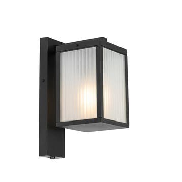 Buiten wandlantaarn zwart met ribbel glas en schemersensor, Verzenden, Nieuw, Aluminium