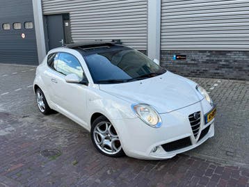 Alfa Romeo MiTo 1.3JTD FULL OPTION/PANO/CRUISE/SPORT/RIJD G, Euro 5, Zwart, Leder en Stof, Wit