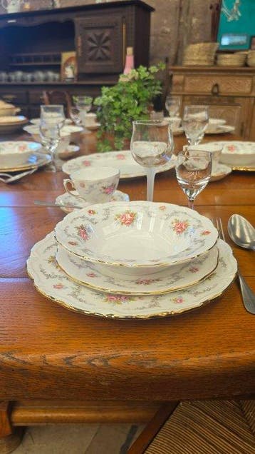 Royal Albert - Royal Albert - Tafelservies voor 6 (45) -