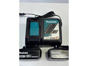Online veiling: Makita BL1850B Accus + DC18RC Lader, Doe-het-zelf en Verbouw, Nieuw