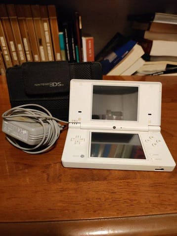 Nintendo - DSi - Nintendo DSi Bianco + case Nintendo Ds -, Nieuw
