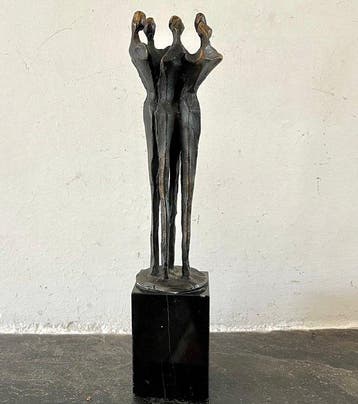 Corry Ammerlaan - Beeld, Schouder aan Schouder - 24 cm -, Antiek en Kunst