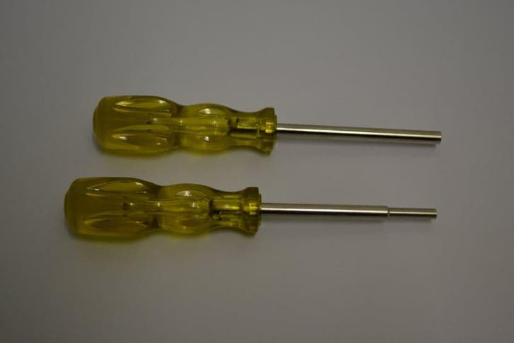 3.8 + 4.5 MM Nintendo Screwdriver, Spelcomputers en Games, Spelcomputers | Nintendo Consoles | Accessoires, Zo goed als nieuw