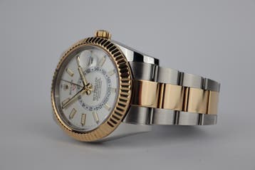 Horloge Rolex Skydweller 01/2018 full set, goede conditie, Polshorloge, Ophalen of Verzenden, Zo goed als nieuw, Goud
