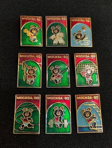 1980 - Verzameling van vintage Olympische insignes., Nieuw