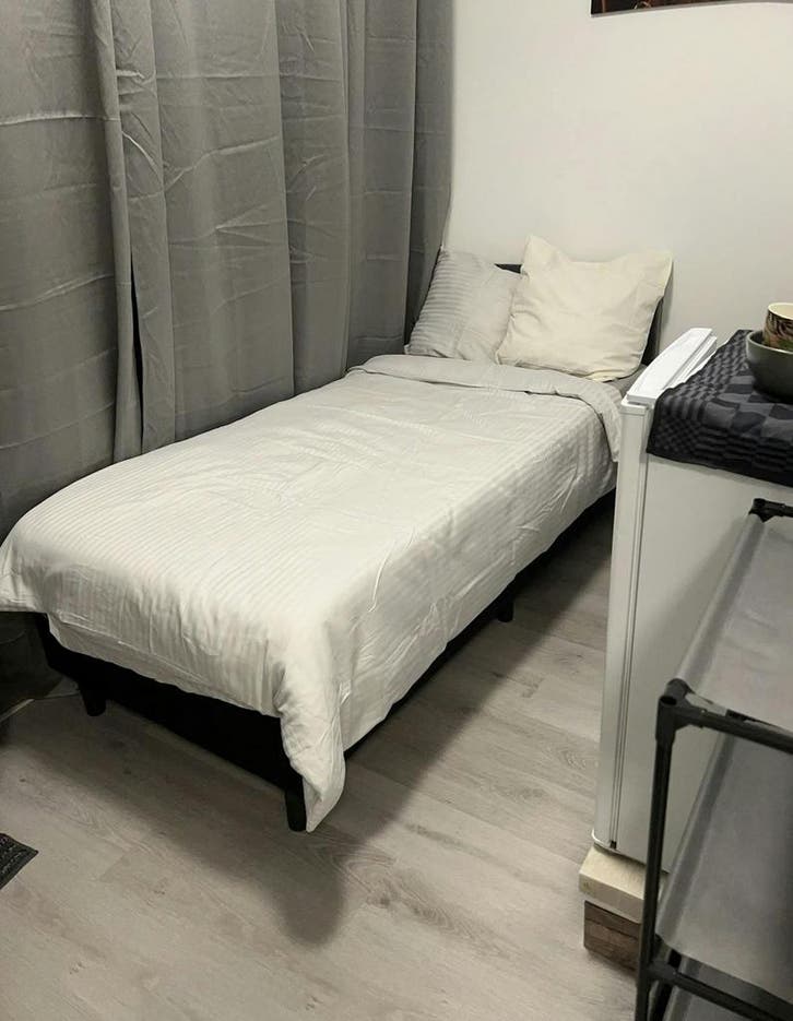 Eigen Kamer aan Gare du Nord, Amsterdam, Huizen en Kamers, Kamers te huur, 50 m² of meer, Amsterdam