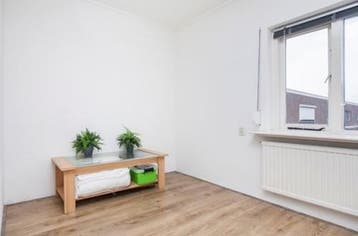 Te Huur Kamer Goeverneurlaan In Den Haag, Huizen en Kamers, Minder dan 20 m², Den Haag