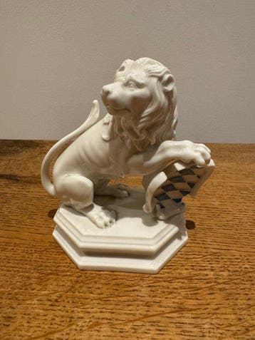 Porzellan Manufaktur Nymphenburg - Beeldje - Lion héraldique
