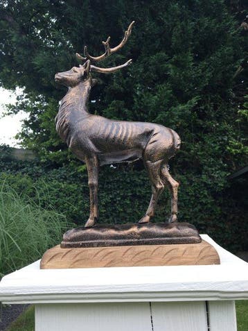 Beeld, PRESTIGIEUS HERT - 32 cm - Gietijzer, Antiek en Kunst
